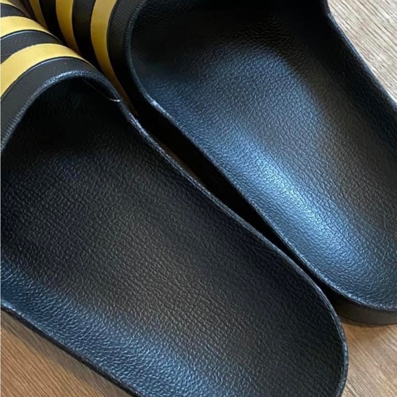 Adidas Men’s Slides - Picture 4 of 8